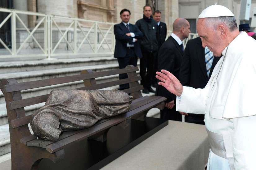 ‘Walk with Francis Pledge’ urges Washingtonians to do a good deed ahead of papal trip