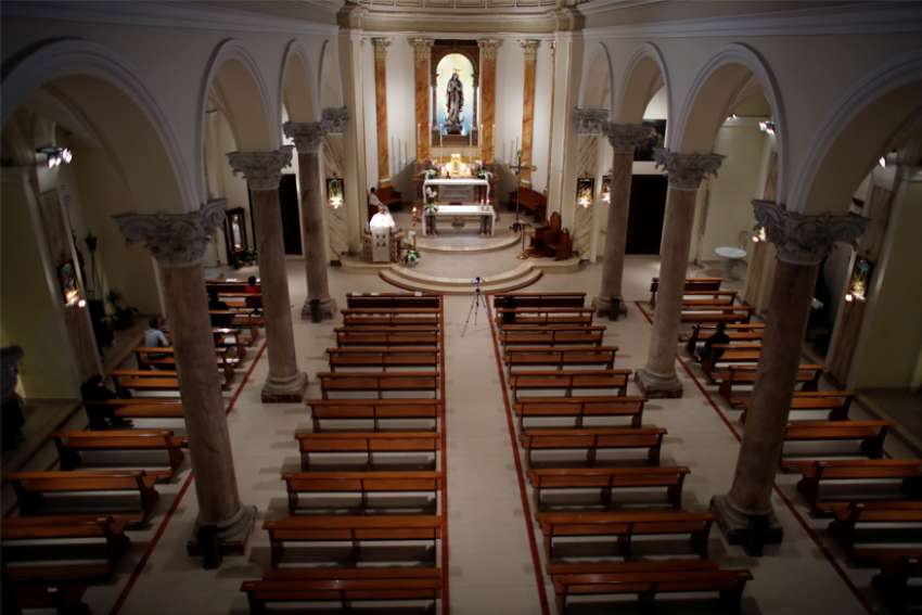 Italian bishops demand plan for resuming public Masses