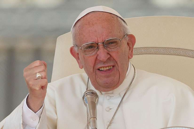 Pope's homily: In moments of darkness choose path of prayer, patience, hope in God