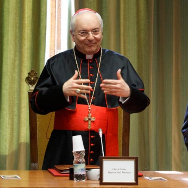 Vatican official thanks mothers of priests, asks for their prayers 
