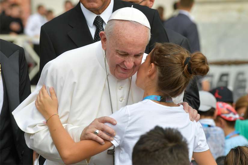 Wednesday Audience: Proclaim God's love through care for needy