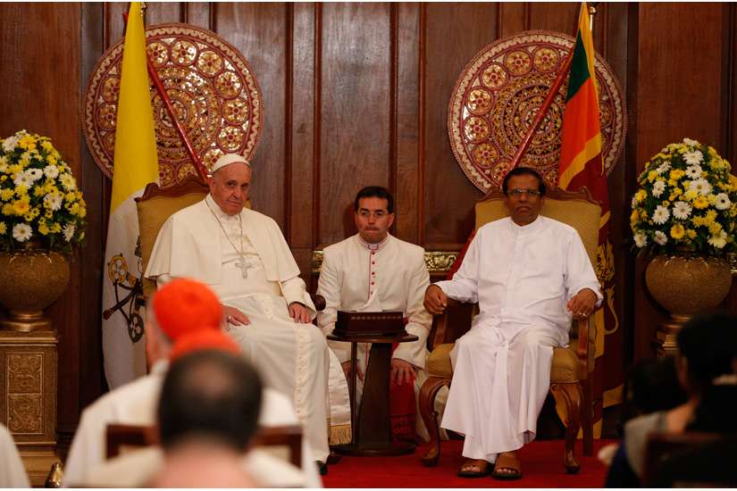Pope tells Sri Lankans reconciliation means dialogue, 'pursuit of truth'