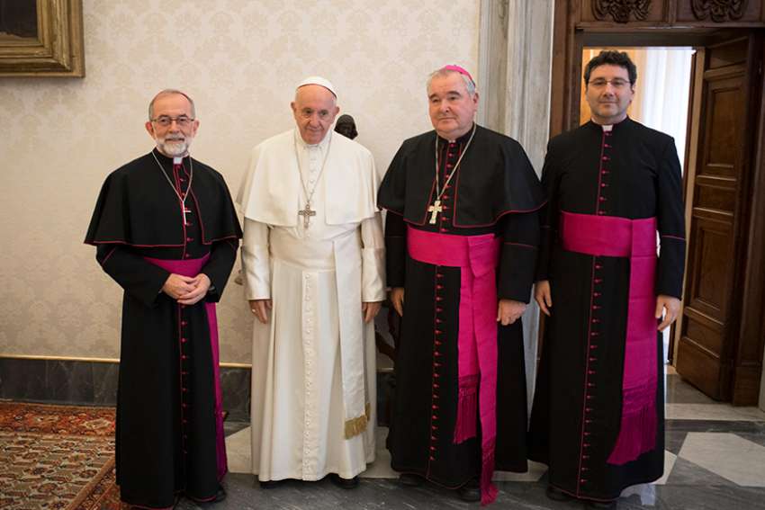 Canadian bishops discuss sex abuse policy, Indigenous Peoples with Pope Francis