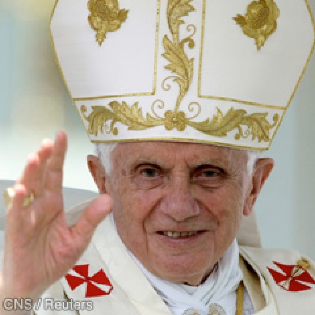 Pope promotes family on Croatian visit