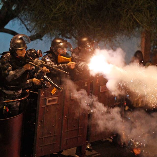 Barricades against protesters put damper on Pope's well-wishers 