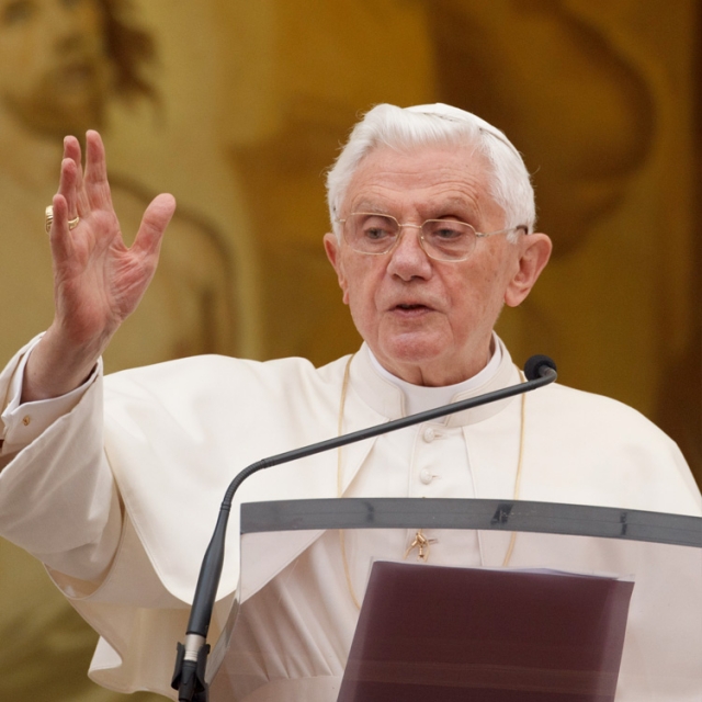 In church, love includes calling each to responsibility, pope says 