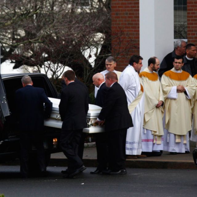 Newtown pastor tells mourners child victims were gift from the start 