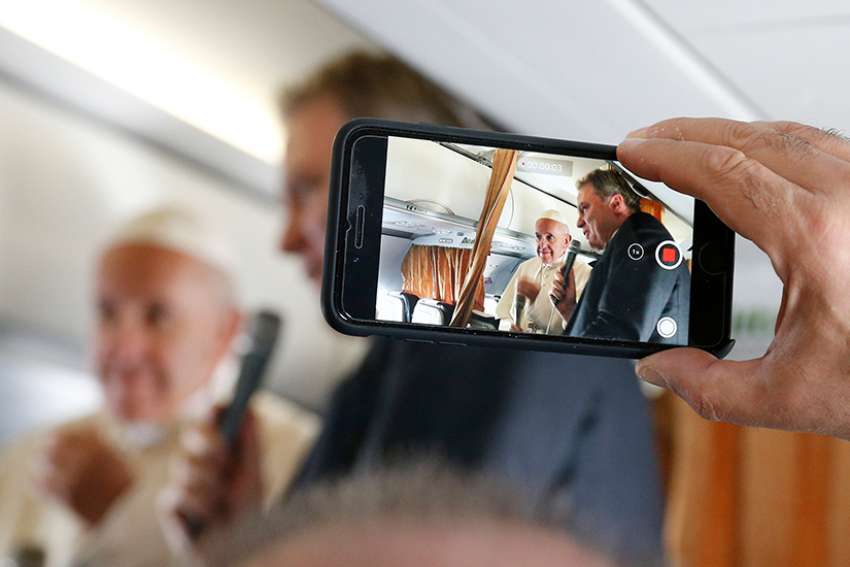 Media must build communities, not sow division, Pope says