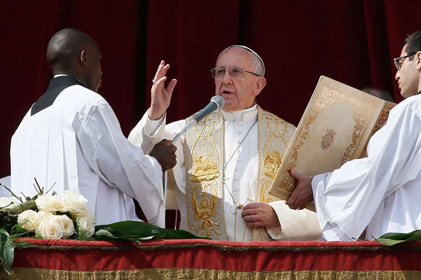 Reconcile with God, resurrect hope in others, Pope urges at Easter