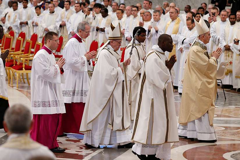 Pope to priests: Be a "street priest", share God's truth face to face