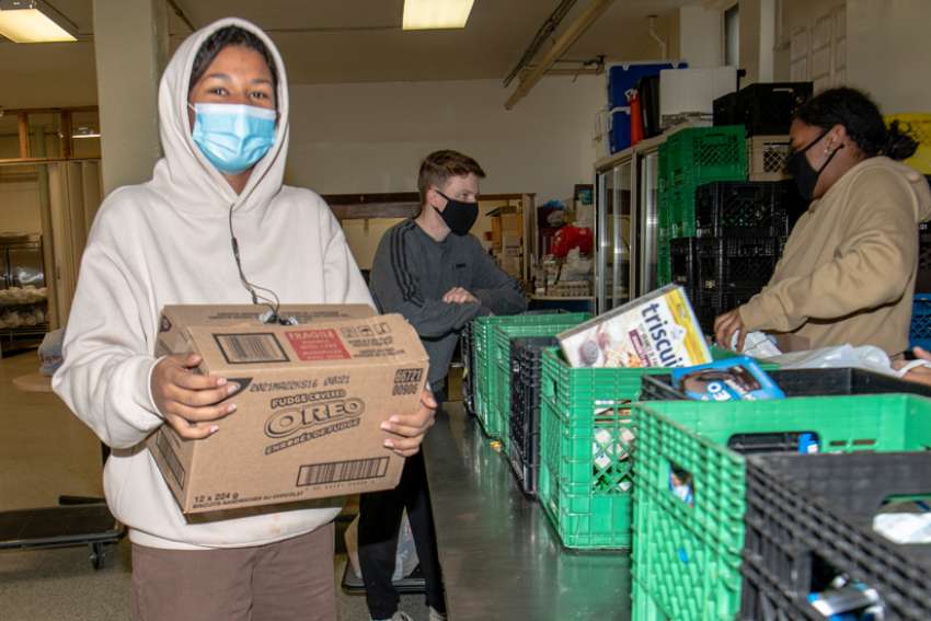 More people, less food for food banks