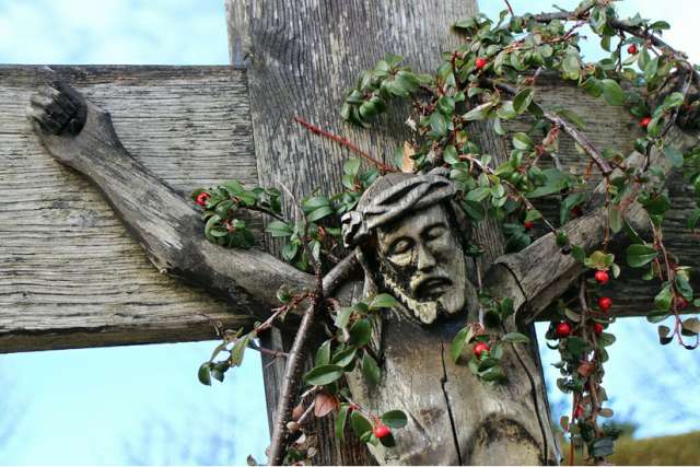 Jesus continues to share His glory