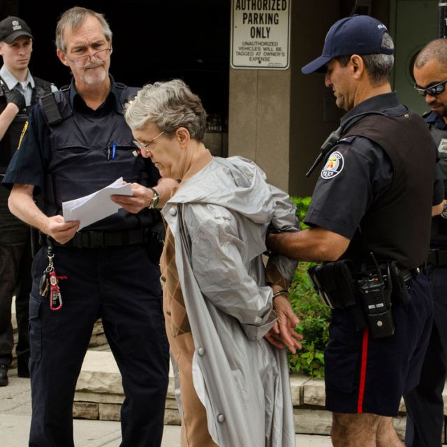 Gibbons arrested, again, outside abortion clinic