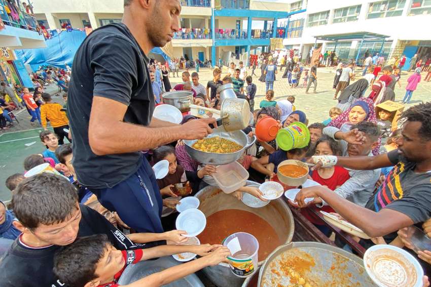 Pilgrims seeking peace register their voice