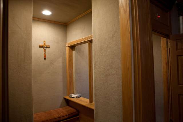 Top Anglican calls for lifting seal of confessional in child abuse cases