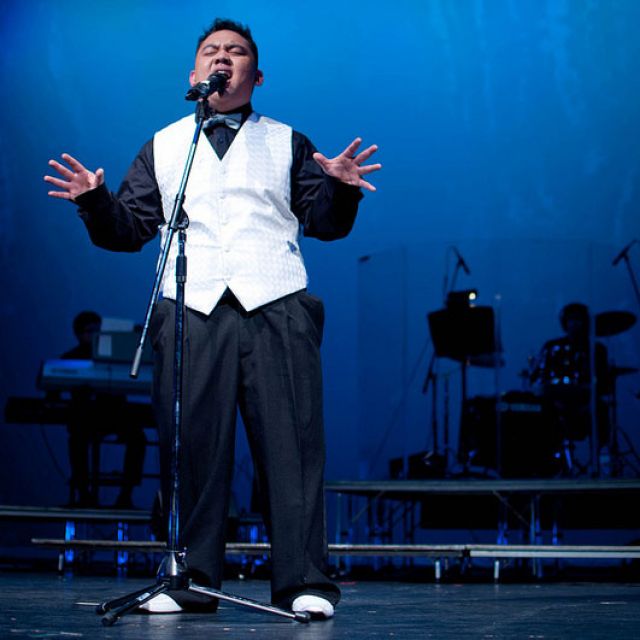 Singer funds his way to world stage