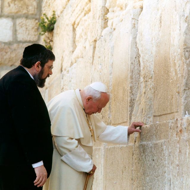 Jerusalem's Latin patriarch hopes pope's May visit is 'cry for peace' 
