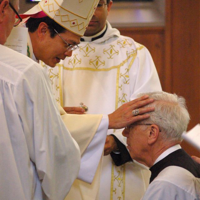 Toronto Anglican converts join the Roman Catholic tradition