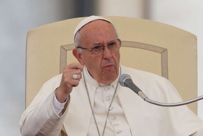 Walls aren't answer to people fleeing war, climate change, Pope says