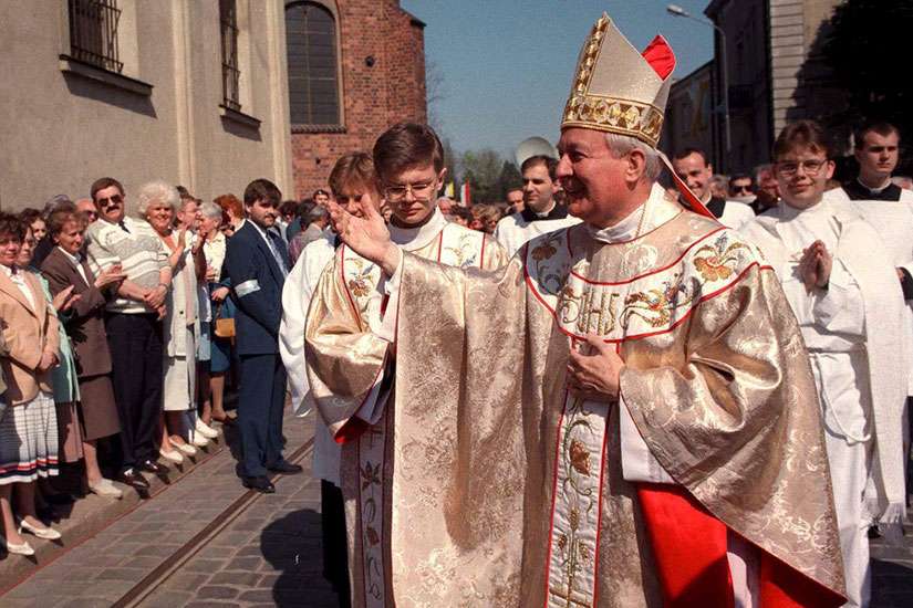 Vatican reiterates Polish archbishop should shun public Church events