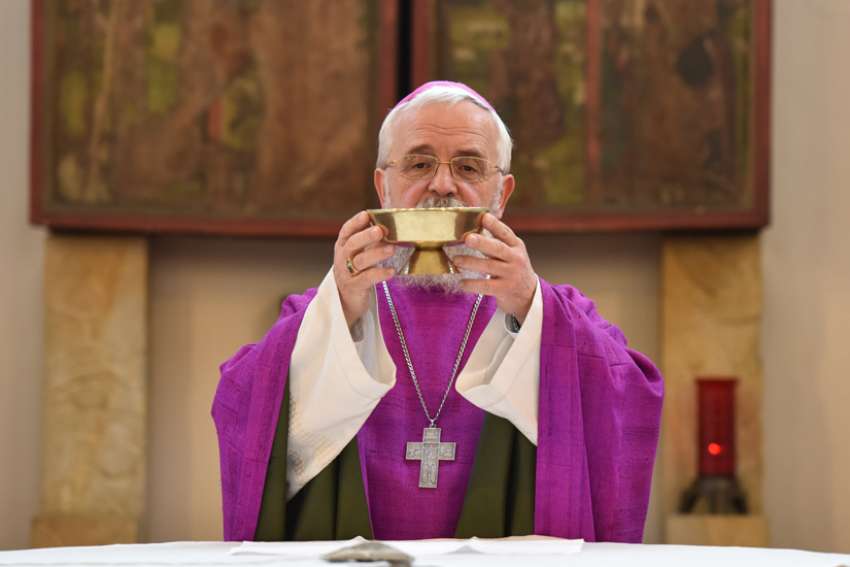 German bishop dampens hopes of shared Communion between Protestants and Catholics
