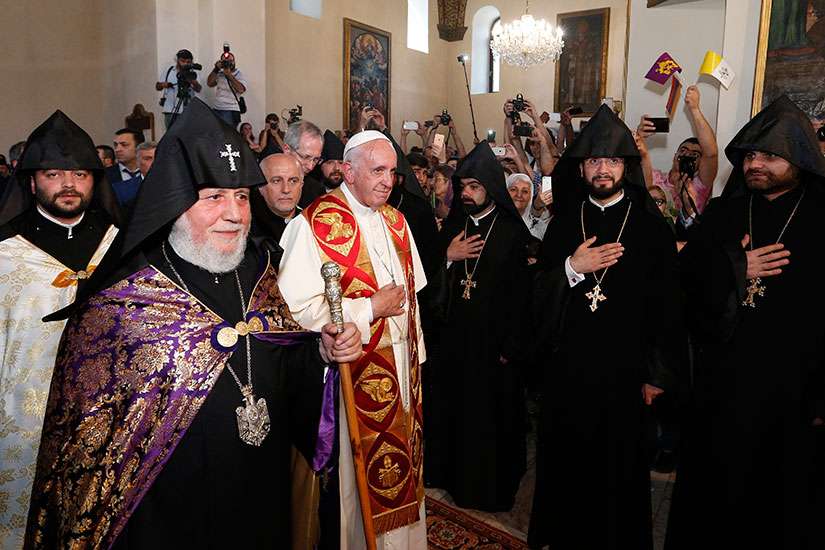 Pope arrives in Armenia, speaks of faith, hope and future