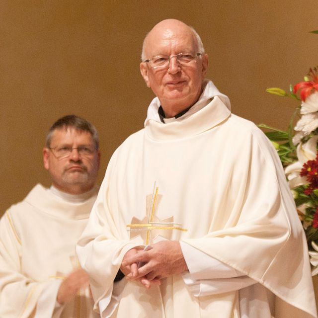 Priest named head of Australian ordinariate one hour before ordination 