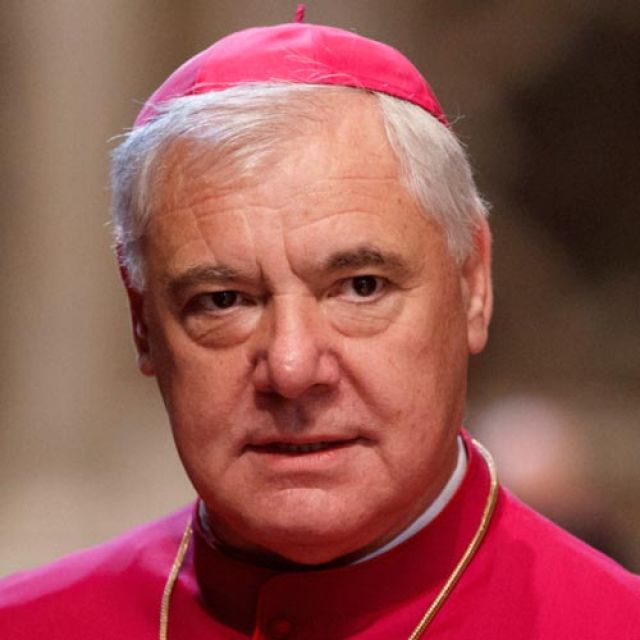 Reading Vatican II as break with tradition is heresy, prefect says 