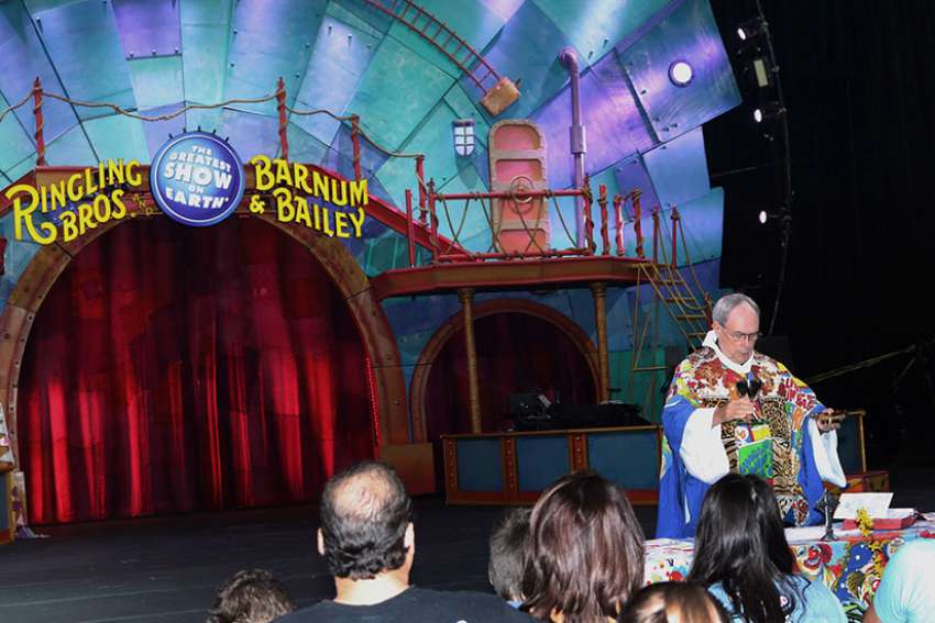 Circus chaplain prepares Ringling performers for final bow