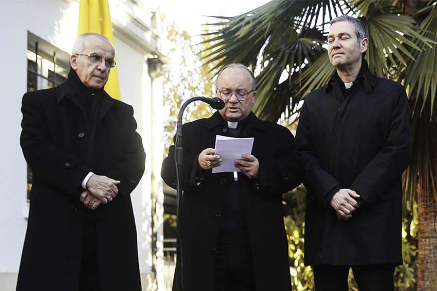 Vatican team returns to Chile to 'ask forgiveness' for clergy sex abuse, cover-ups