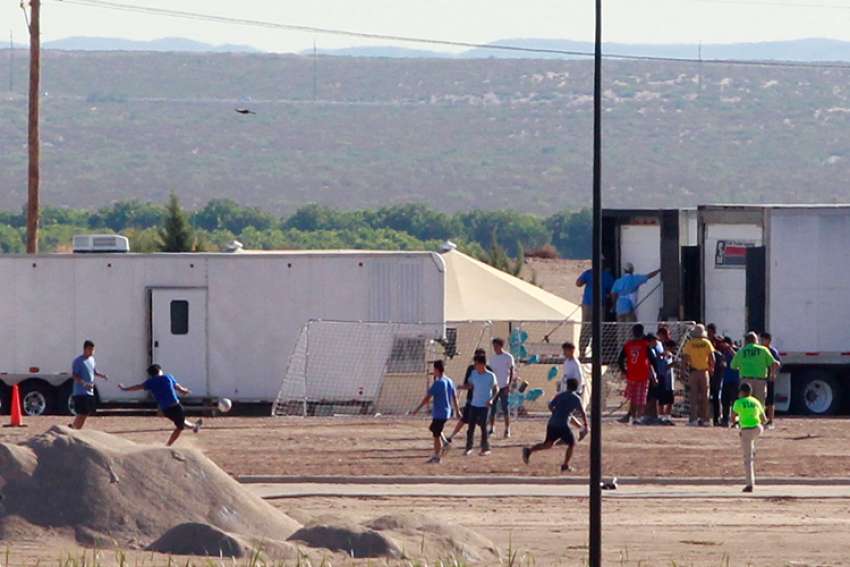 Mexican bishops decry U.S. zero-tolerance policy of separating families at the border