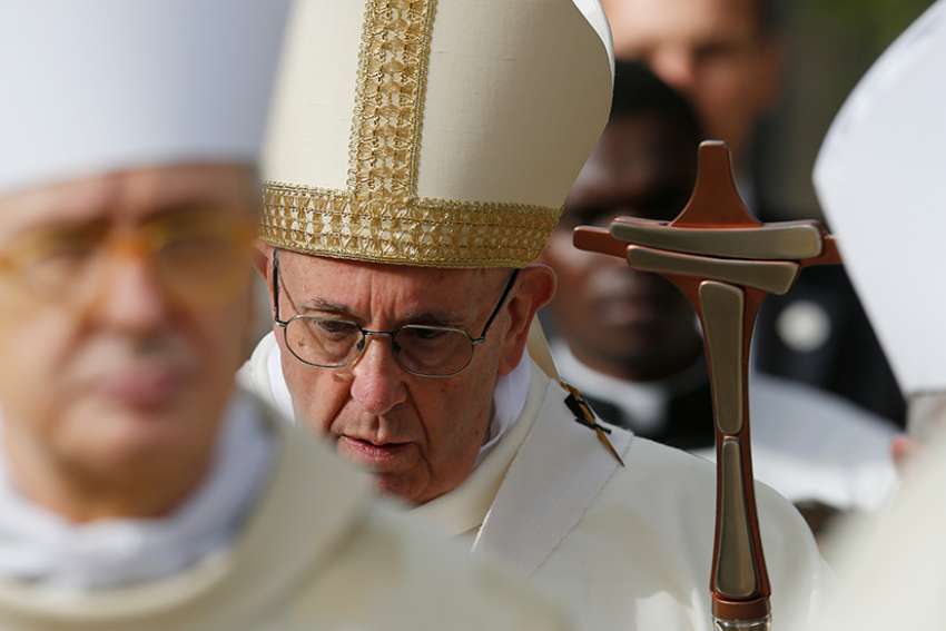 Canadian bishops hit back at motion on papal apology 