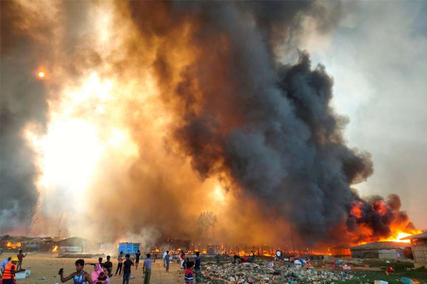 Fire claims at least 15 lives at Rohingya refugee camp