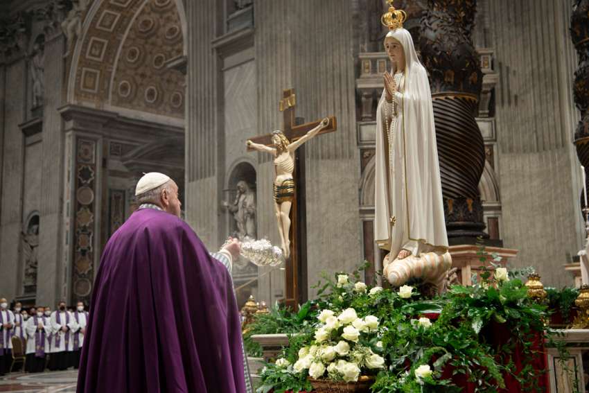 Pope Francis asks Catholics to renew consecration of world to Mary every March 25
