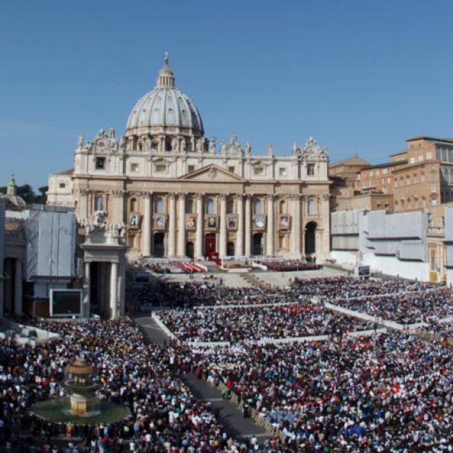 Pope to synod: Foster 'missionary dynamism' and 'pastoral creativity' 
