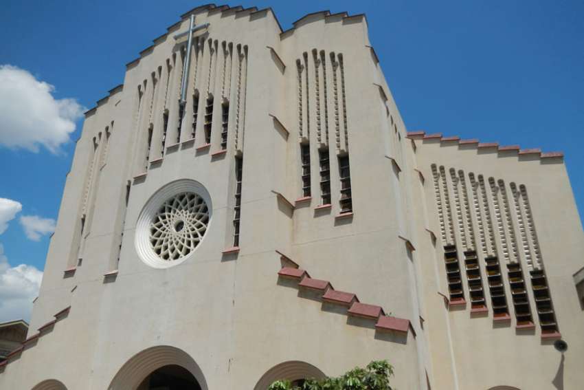 Filipinos are in love with the Virgin Mary, and the Baclaran shrine is proof