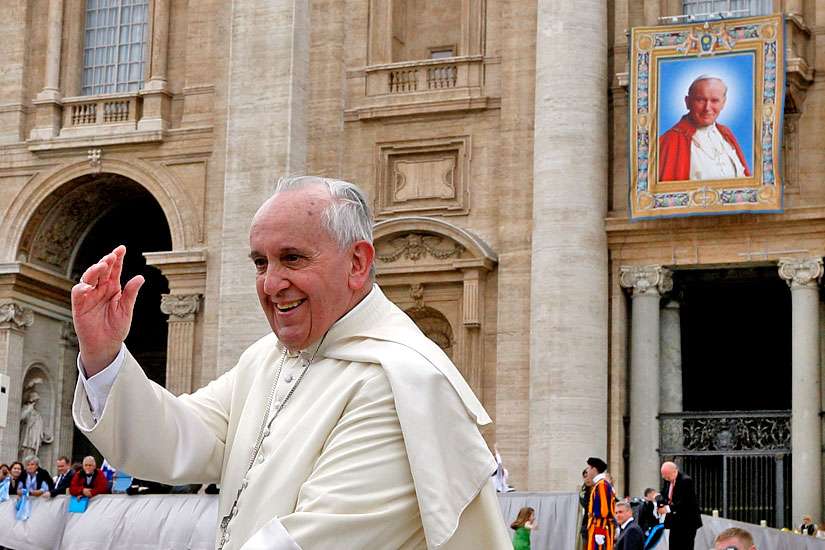 Poll: Pope Francis nearly as popular as St. John Paul II among U.S. Catholics