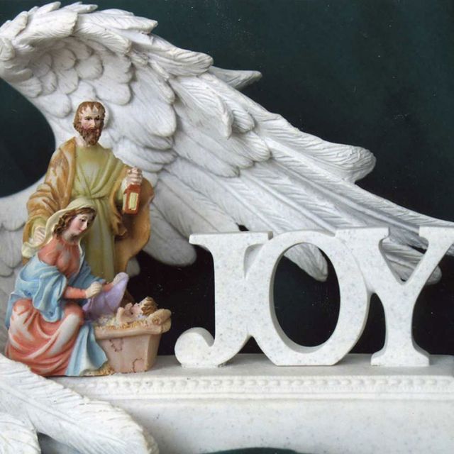 The house of many crèches