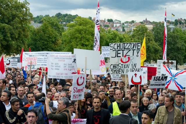 Force alone cannot stop 'religious cleansing' in Mideast, custos says