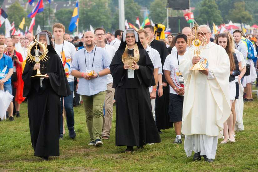 Spread message of divine mercy, Krakow cardinal says at WYD opening