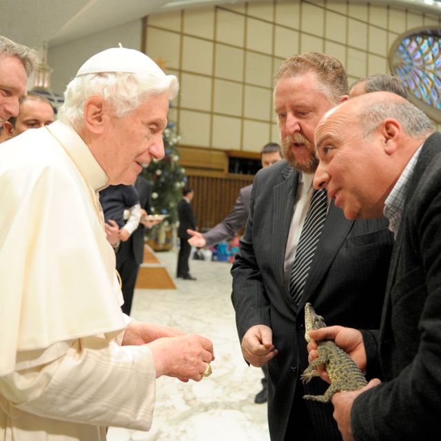 Eucharist gives strength to those who are weak, weary, lost, pope says 
