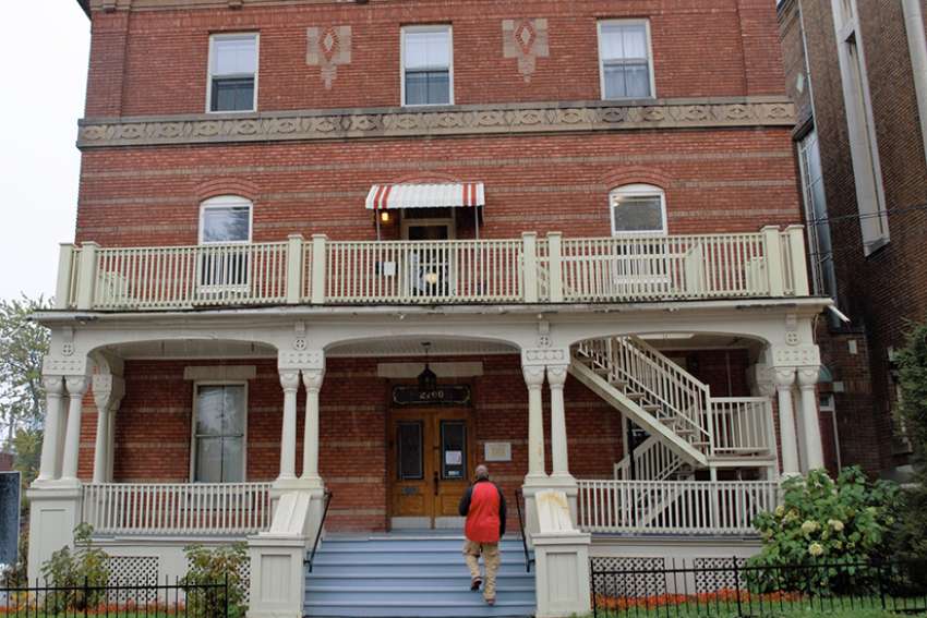 Montreal rectory becomes transition centre for asylum seekers
