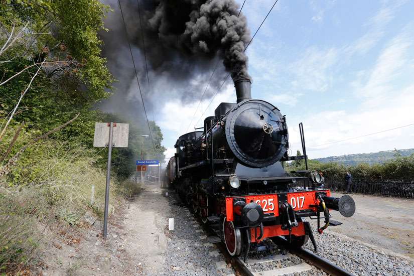 Little engine that could: Pope coaxes Vatican to open railway to villa