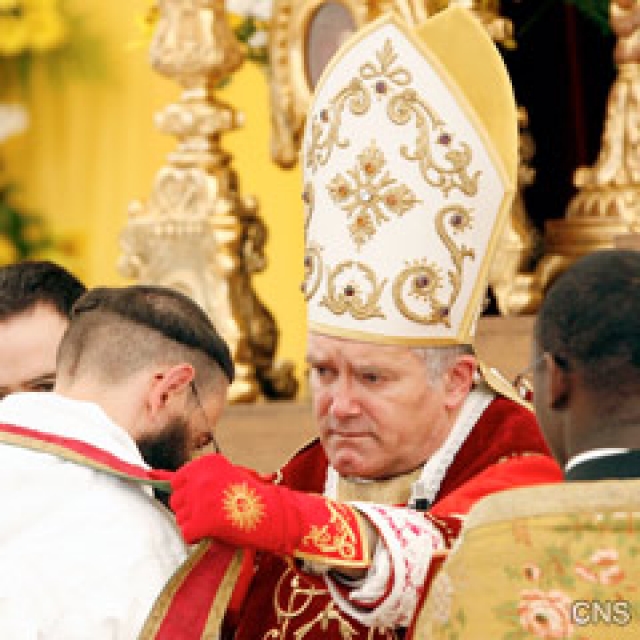 Vatican says ordinations for traditionalist society 'illegitimate' 