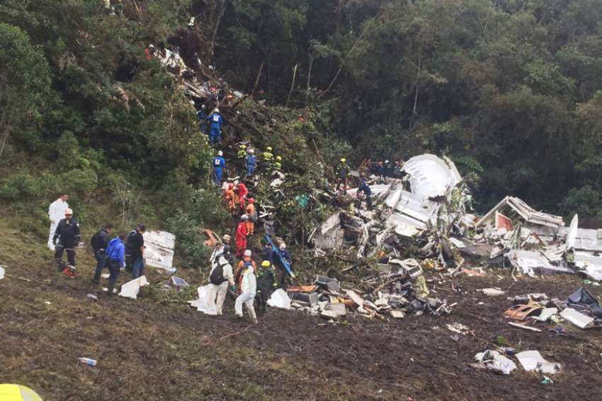 Pope Francis offers prayer, condolences after Colombia plane crash