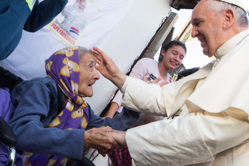 Old age is time of grace, Pope Francis tells elderly peers