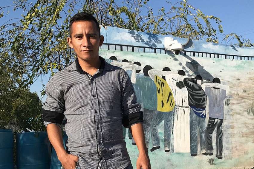 Migrants staying put in Mexico, abandoning efforts to reach U.S.