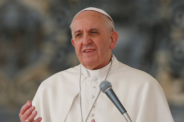 Russell Crowe meets Pope Francis but leaves without a Noah endorsement