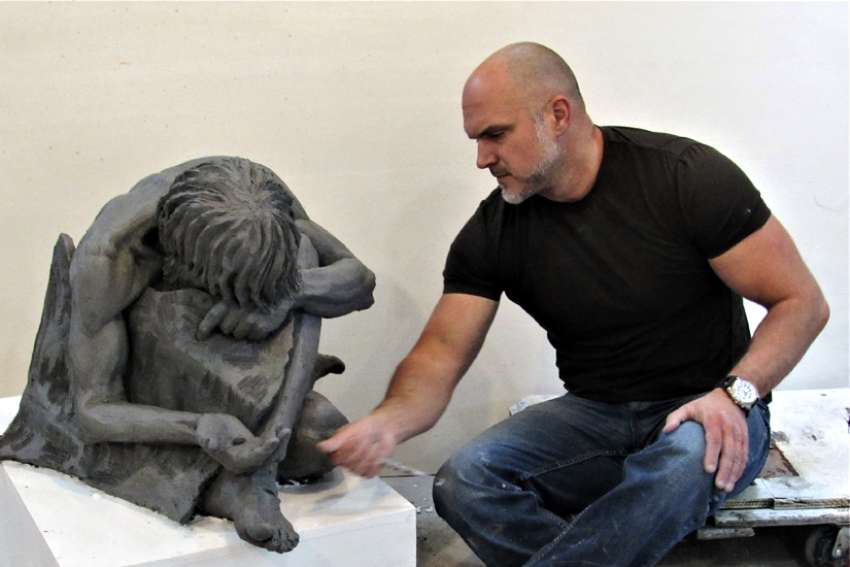 Sculptor draws inspiration from homeless