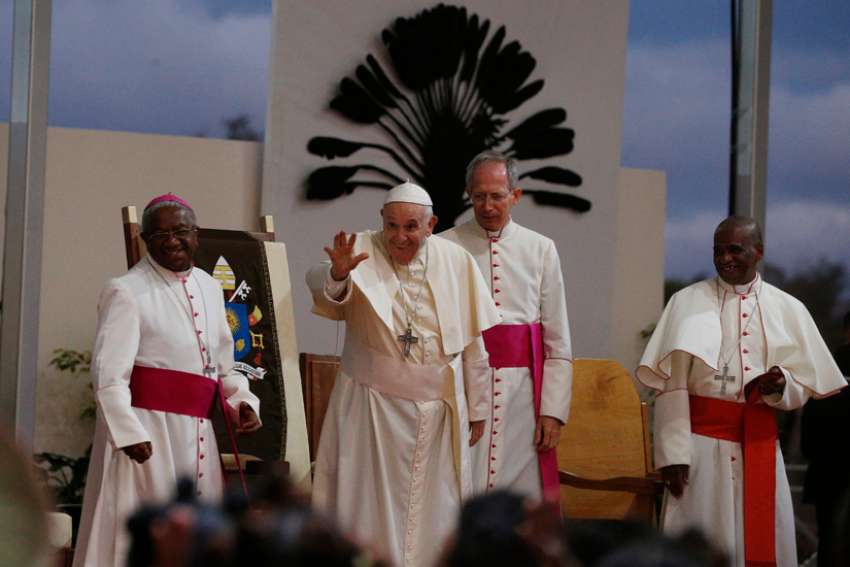Pope Francis to young people: Change the world